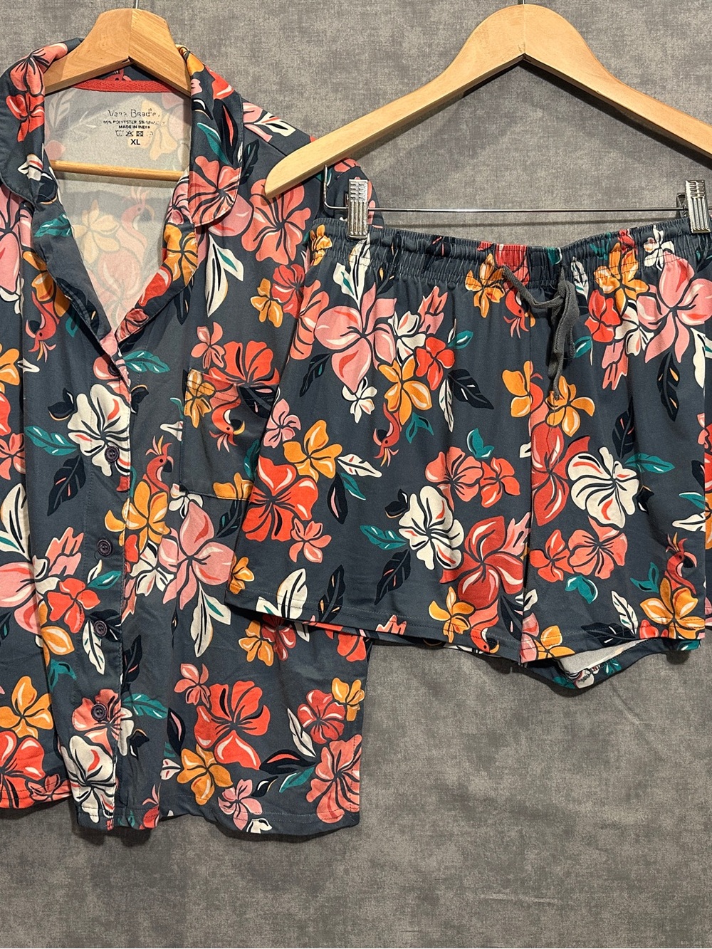 Vera Bradley Pajama Set Size XL Blue Floral Tropical Short Sleeve Top Shorts